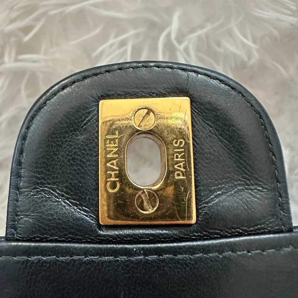 Chanel Black Jumbo Quilted Shoulder Bag with Gold Chain - Picture 9 of 12